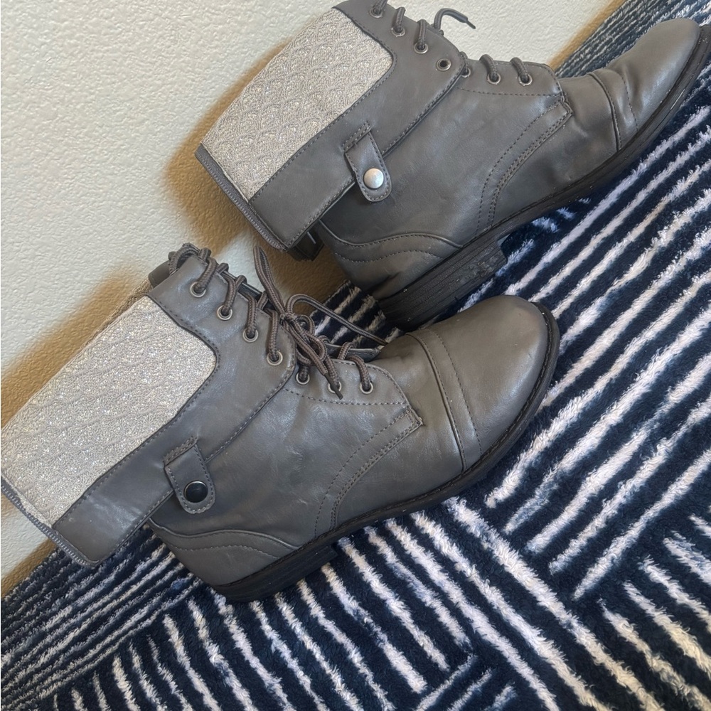 Women’s Combat Style Glitter Boots 8.5